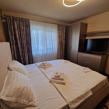 Apartament Iulius 4 Curtea de Argeş Exteriér fotografie