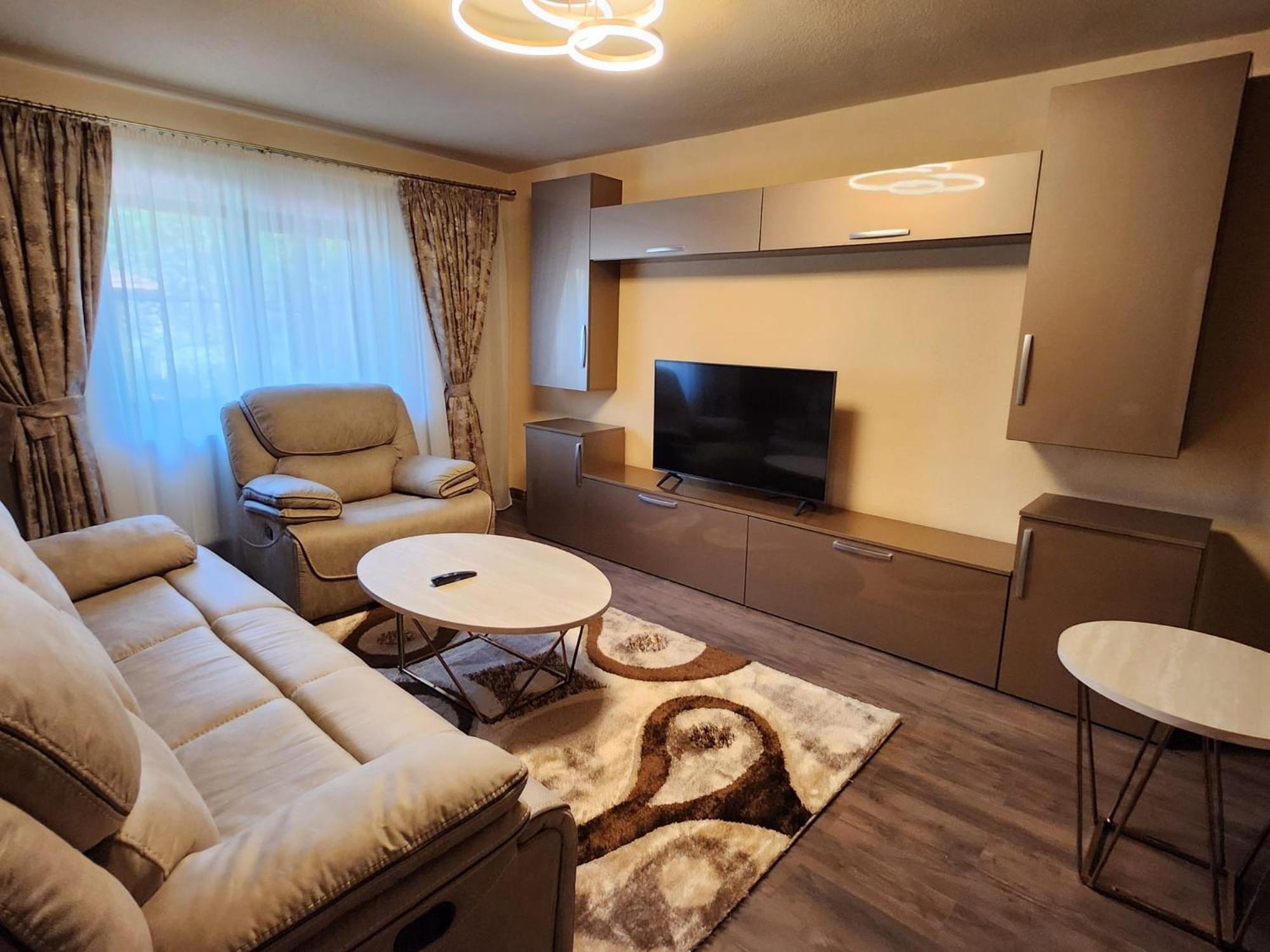 Apartament Iulius 4 Curtea de Argeş Exteriér fotografie